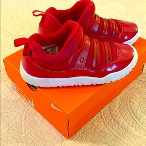 Nike Air Jordan Retro 11 Flex Red Youth size 1